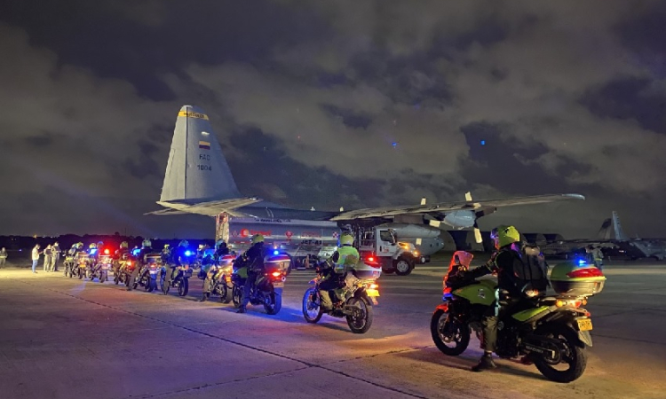 Su Fuerza Aérea moviliza apoyos desde el Caribe colombiano