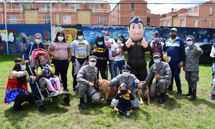 Fuerza Aérea Colombiana apoya niños discapacitados en Madrid, Cundinamarca