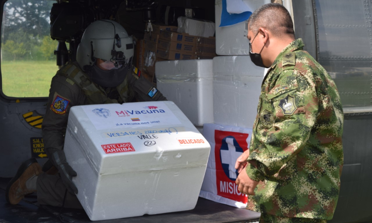 Continúa transporte de vacunas contra COVID-19 a municipios del Valle del Cauca 