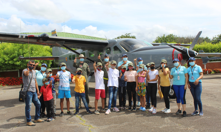Niños y jóvenes de Yopal vivieron una mañana más cerca de su Fuerza Aérea Colombiana