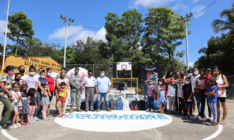 Estudiantes en Puerto Boyacá estrenan zona recreativa gracias al “Plan Corazón Amigo” 