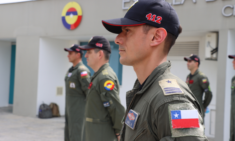Pilotos chilenos fueron entrenados por su Fuerza Aérea Colombiana   
