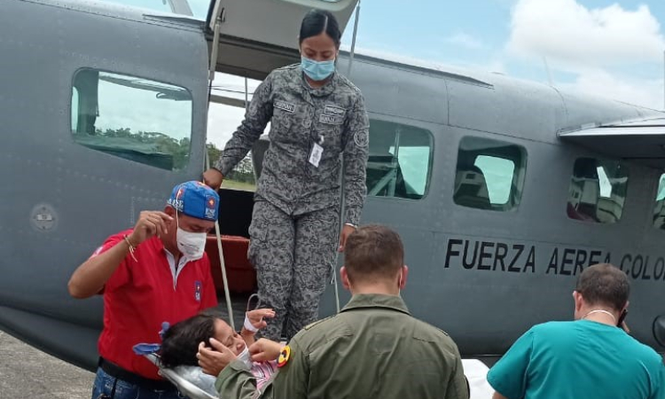 Fuerza Aérea Colombiana realiza traslado aeromédico de paciente en estado de Embarazo 