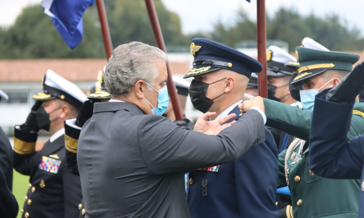 Generales de su Fuerza Aérea Colombiana fueron ascendidos por el Presidente de la RepúblicaGenerales de su Fuerza Aérea Colombiana fueron ascendidos por el Presidente de la República