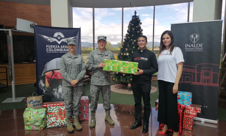 Donaciones navideñas son movilizadas por su Fuerza Aérea hacia diferentes coordenadas del país