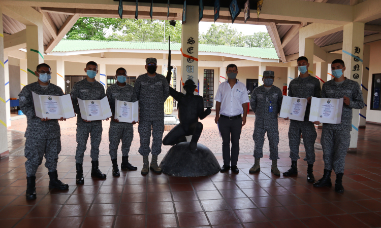 Soldados obtienen el título de bachiller durante su servicio militar en el CACOM 1