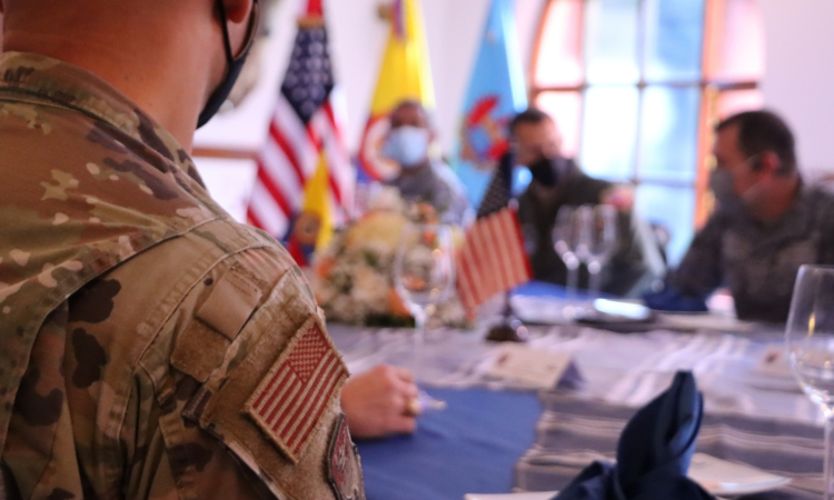 Fortaleciendo la educación en el ámbito de la cooperación militar profesional internacional