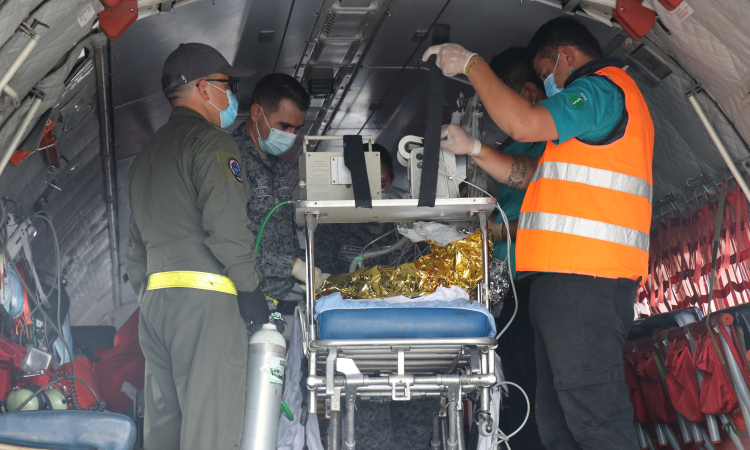 Menor herida durante accidente de bus escolar en Santander fue trasladada por su Fuerza Aérea