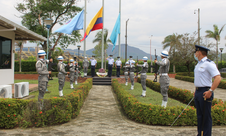 Grupo Aéreo del Casanare conmemora el Día en Memoria y Solidaridad por las Victimas del Conflicto Armado 