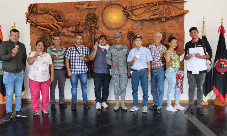 Comandante del CACOM2 se reunió con líderes comunitarios de siete veredas