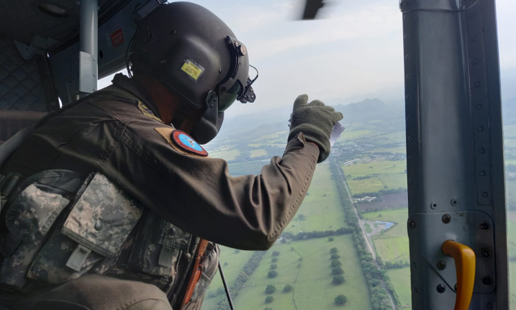Con patrullajes aéreos, su Fuerza Aérea brinda seguridad durante la “Semana Mayor” en Cundinamarca. 