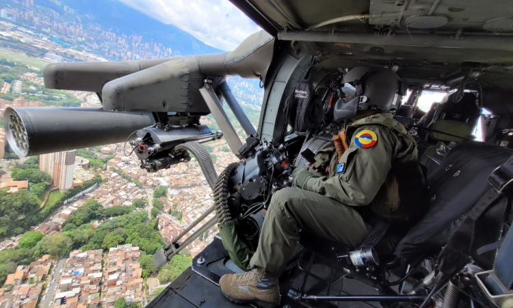 Desde las alturas, su Fuerza Aérea monitorea la jornada electoral en Antioquia y Chocó.