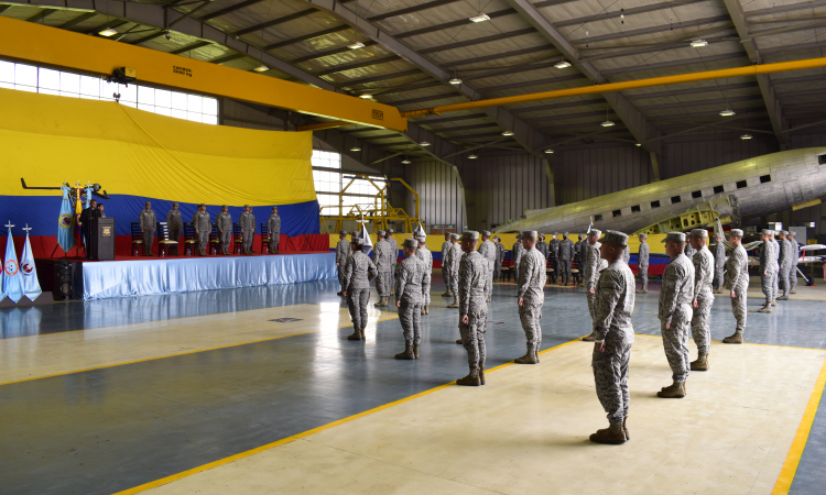 Reasignación logística de las aeronaves de su Fuerza Aérea Colombiana