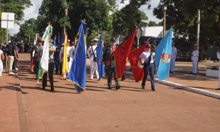 Su Fuerza Aérea hizo parte del desfile militar de 20 de julio en Vichada 