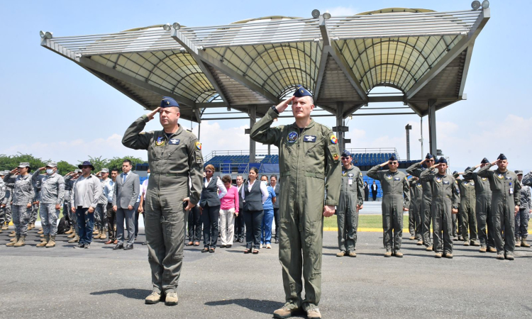 La Base Aérea Marco Fidel Suárez conmemoró el “Día del Héroe de la Nación y sus Familias”