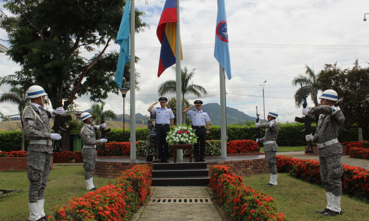 Conmemoración del Día del Héroe Nacional y sus Familias en el Grupo Aéreo del Casanare