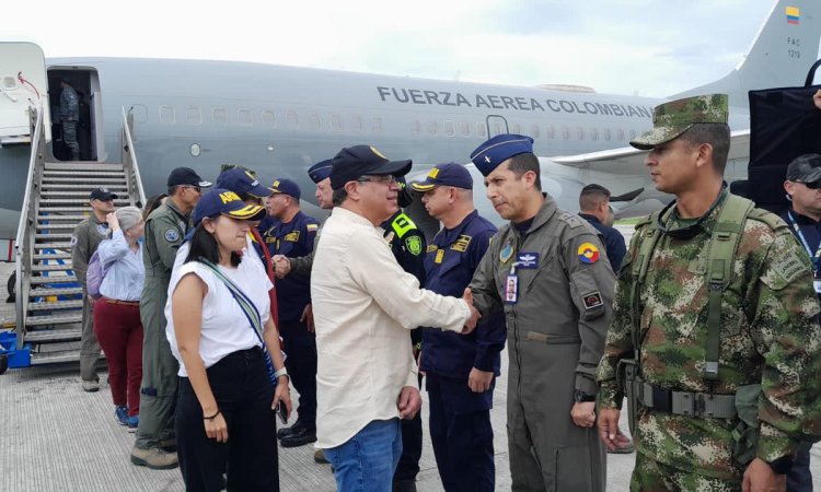 Presidente de la República Gustavo Petro hace presencia en San Andrés tras el paso del huracán Julia 