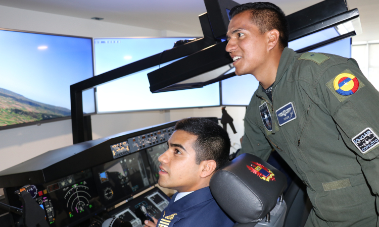 La Escuela de Aviación Chilena realizó visita geoestratégica a CATAM