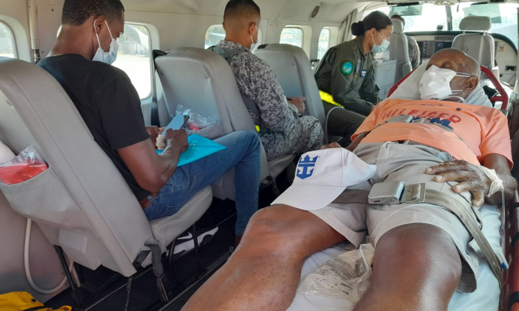  Traslado Aeromédico a paciente de la tercera edad desde la Isla de Providencia