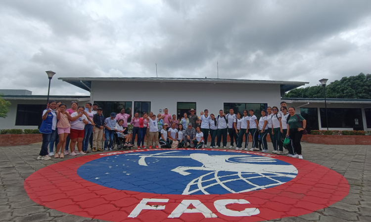 Celebración del mes de los niños en Yopal, Casanare con su Fuerza Aérea