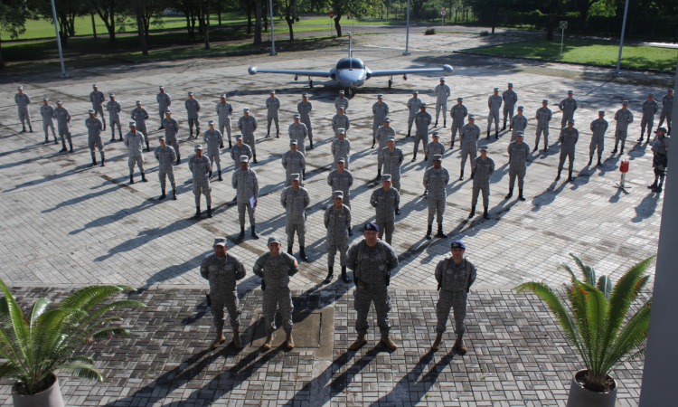 Orgullosos por el deber cumplido, jóvenes colombianos culminan su Servicio Militar en su Fuerza Aérea Colombiana