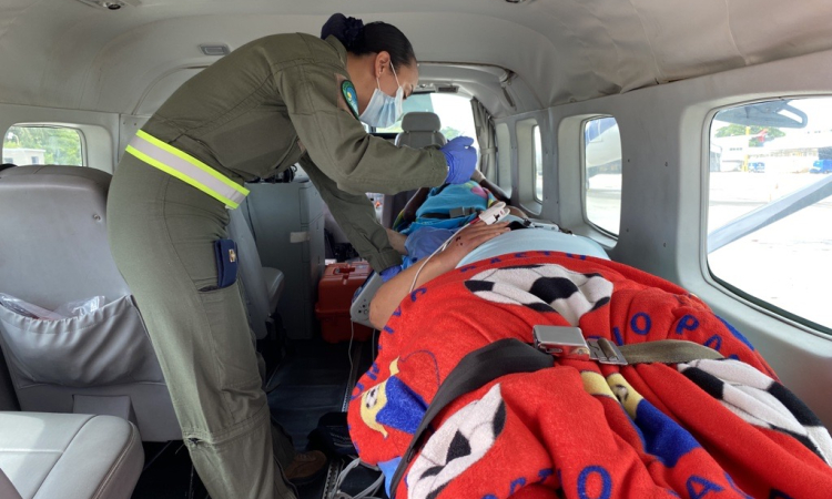 Con avión ambulancia, el GACAR realiza traslado aeromédico desde Providencia