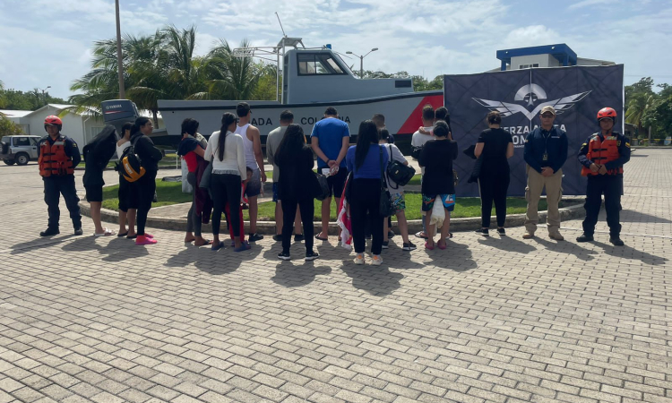 Fuerzas militares interceptan embarcación con 41 migrantes en San Andrés