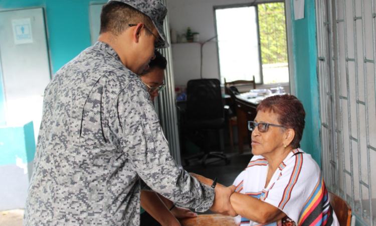 Con servicios de salud gratuitos más de 900 habitantes de Puerto Salgar, se beneficiaron en jornada de salud