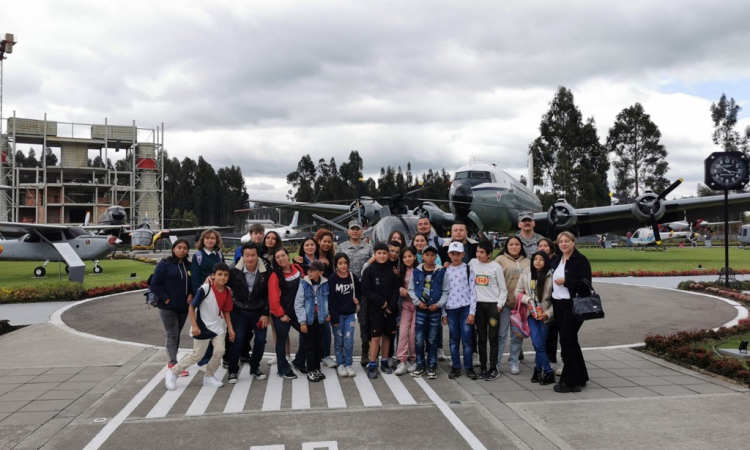Una Experiencia Inolvidable con la Fuerza Aeroespacial Colombiana