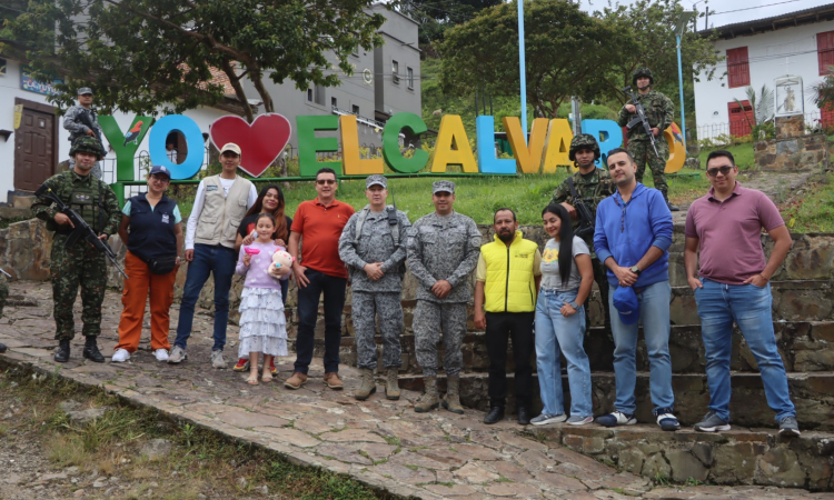 Municipio de El Calvario recibe atención médica gracias a su Fuerza Aeroespacial Colombiana