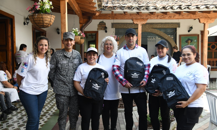 Su Fuerza Aeroespacial Colombiana se unió a la conmemoración del Día Mundial de las Enfermedades Huérfanas