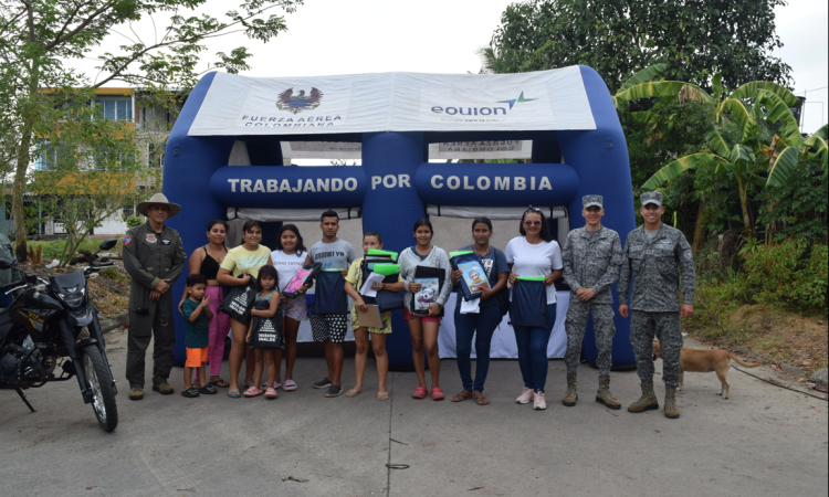 Fomentando el Regreso a Clases: Niños y niñas en Yopal, Casanare, son beneficiados con Kits escolares en una iniciativa liderada por la Fuerza Aeroespacial