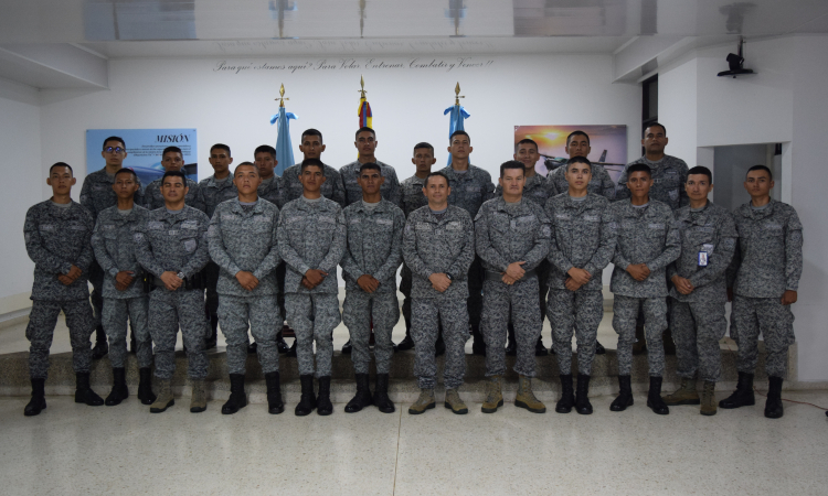 Soldados del Grupo Aéreo del Casanare pasan a la reserva activa, dejando un legado de valor y compromiso