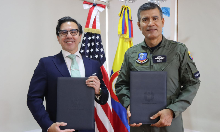 Fuerza Aeroespacial Colombiana fortalece cooperación con Estados Unidos para contribuir a los esfuerzos de seguridad hemisférica