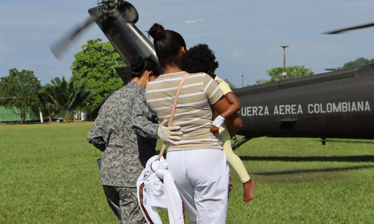 Una pequeña bebé fue transportada desde Nariño en aeronave de su Fuerza Aeroespacial
