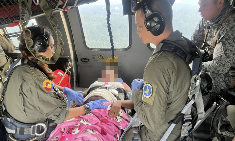 Menor de edad en embarazo de alto riesgo es traslada por su Fuerza Aérea Colombiana