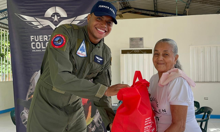 Militares aportan al bienestar de familias de Puerto Boyacá