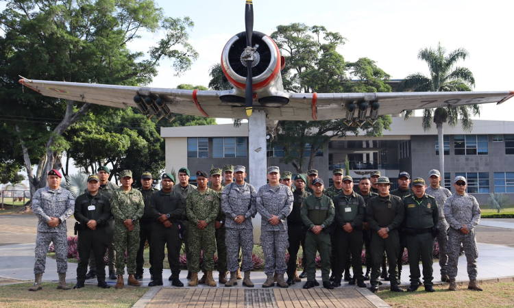 Miembros de la Fuerza Pública fueron capacitados en Señalización de Objetivos Militares en Cali