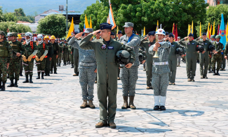 Melgar conmemora el aniversario de la Batalla de Boyacá con actos protocolarios y desfile militar