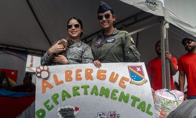 Fuerza Aérea Colombiana fortalece lazos con la población raizal e isleña