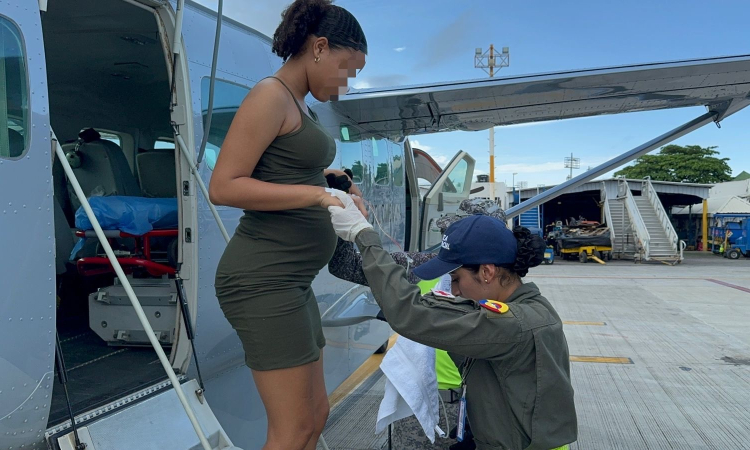 Adolescente en embarazo fue trasladada vía aérea desde Providencia hasta San Andrés