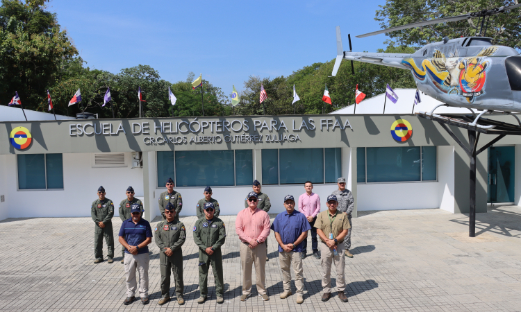 Funcionarios del gobierno americano conocieron las capacidades de su Fuerza Aérea Colombiana