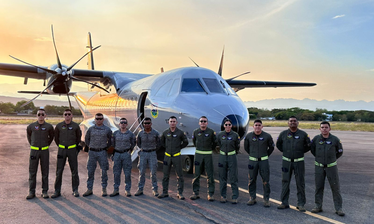 Desde las alturas continúa la lucha contra incendios forestales en Huila