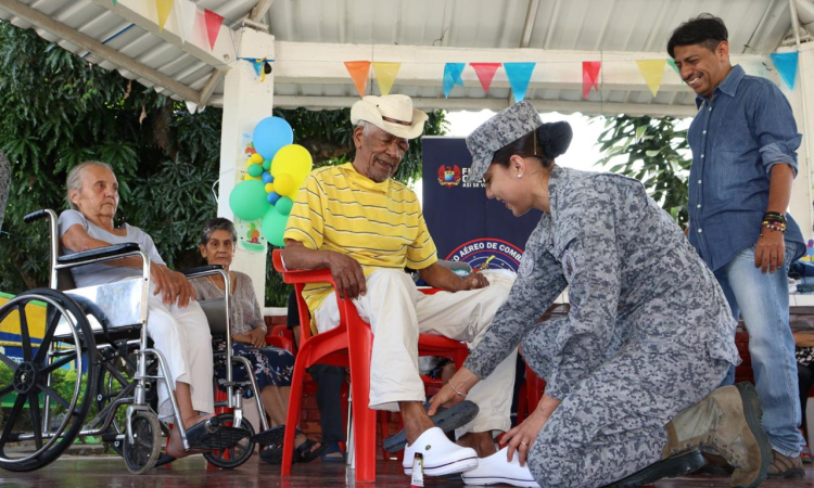 Hogar geriátrico en El Cerrito fue beneficiado con donaciones para los abuelitos