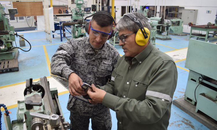 Siguen abiertas las convocatorias en la Fuerza Aérea Colombiana para profesionales 