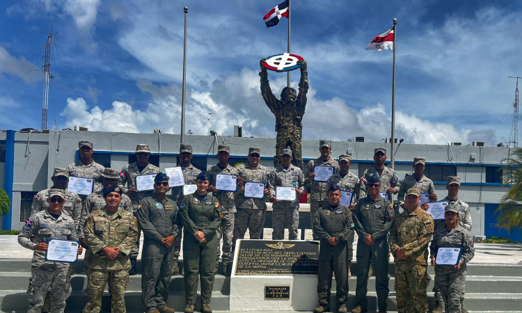 Finaliza curso básico de Defensa Aérea en República Dominicana