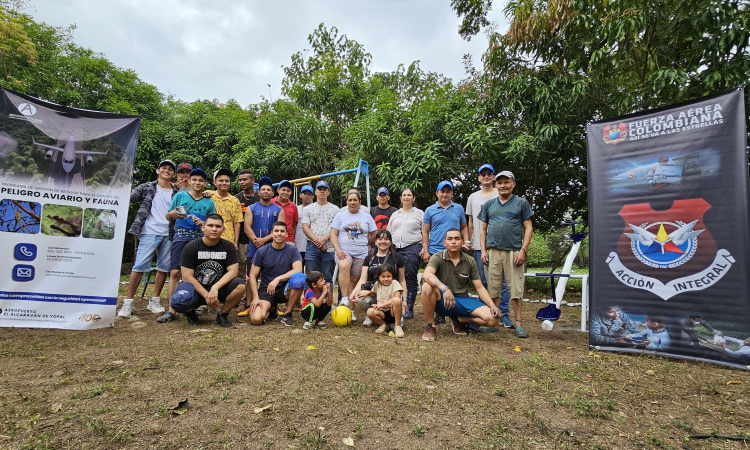 Fuerza Aérea Colombiana promueve la iniciativa "Adopta un parque" en Yopal, Casanare