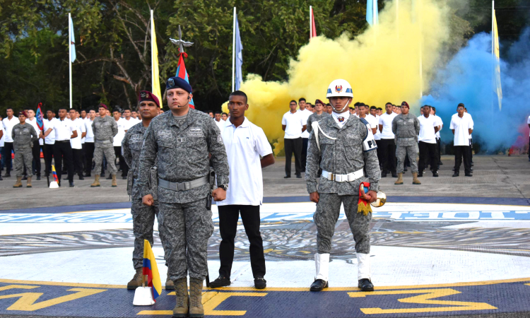 Ingreso del Escuadrón Alfa: el primer curso de Soldados Profesionales de la Fuerza Aérea Colombiana