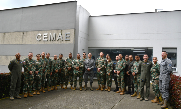 Visita geoestratégica de la Fuerza Aérea de República Dominicana fortalece cooperación