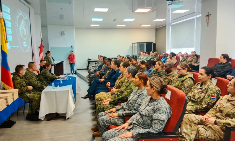 Empoderamiento del rol de la mujer en las Fuerzas Armadas de la región